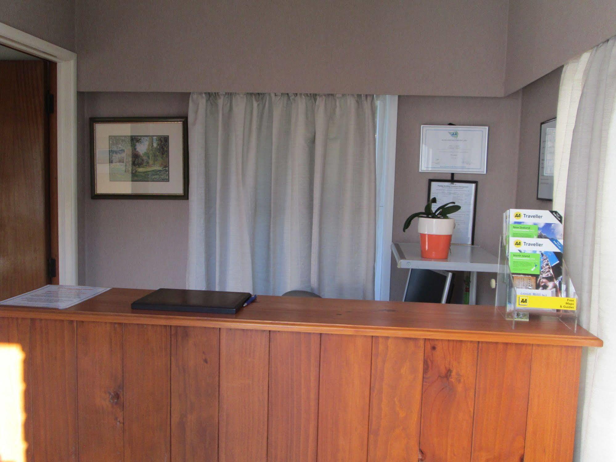 Colonial Motel Papakura Exterior foto